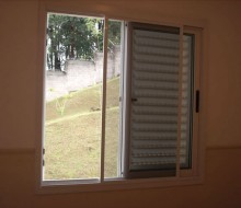 janela mosquiteira  para apartamento